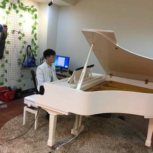 日本XXXX69HD老师学生
